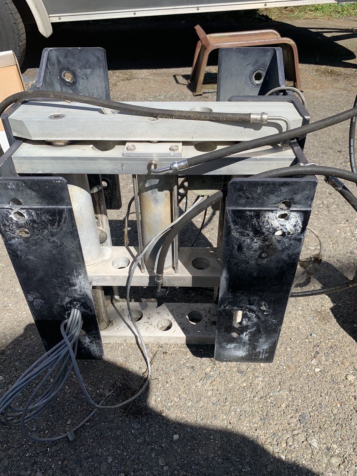 Detwiler Hydraulic Jack plate for Sale in Snohomish, WA OfferUp