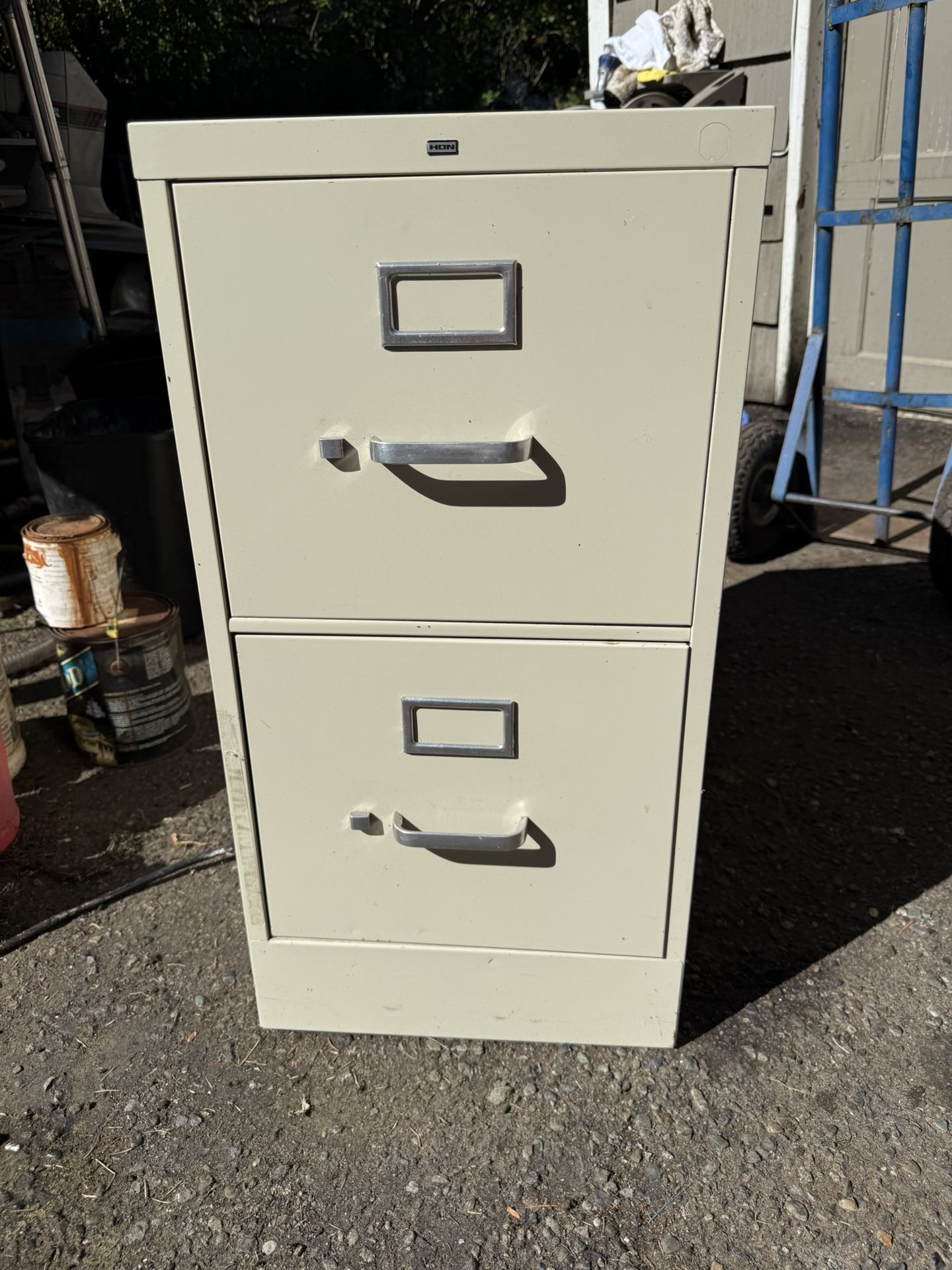 F R E E Filing Cabinet - 2 Drawer