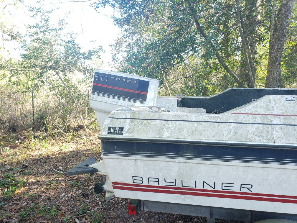 Bayliner boat