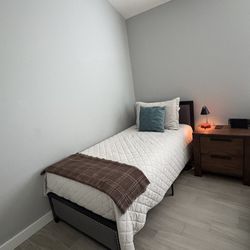 Twin Bed With Mattress 