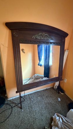 Dresser mirror