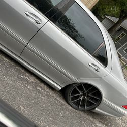 2006 Mercedes-Benz S-Class