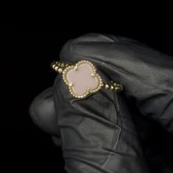 14k Van Cleef Ring