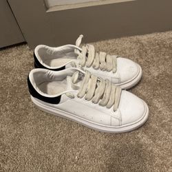Mens alexander mcqueens size 44