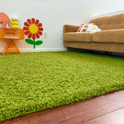 1970's Inspired Grass Green Shag Rug