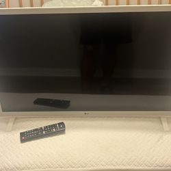 32” Smart TV