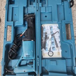 Makita Saw Good Condition 