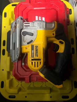 DEWALT 20V MAX Cordless Jig Saw/5ah batt/charger included