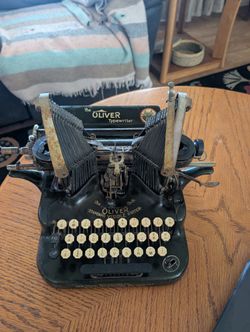 Antique Oliver Standard Visible Typewriter No. 5 Bat Wing All Original Parts