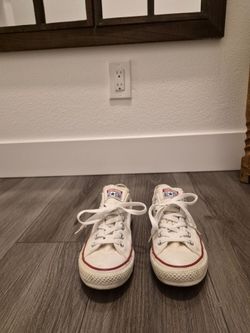 Brand New White Converse Chuck Taylor All Stars