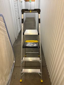 Gorilla Ladders 5.5 ft. Aluminum Dual Platform Step Ladder (300 lbs Capacity)