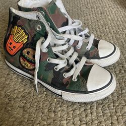 Converse high Top Chucks Kids Size 2 Camouflage Burger Fries