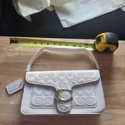 White Coach Bag With Gold C