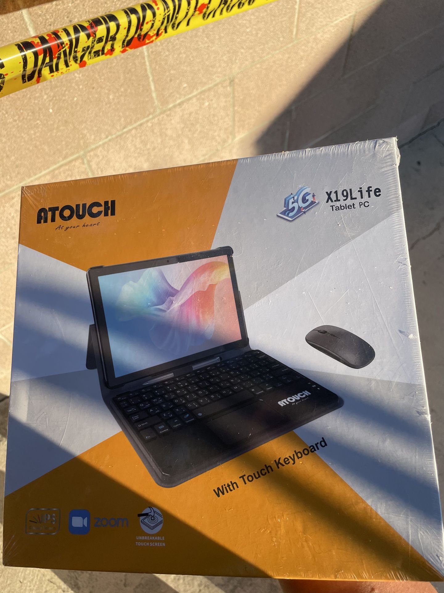 Atouch Android Tablet with keyboard and mouse