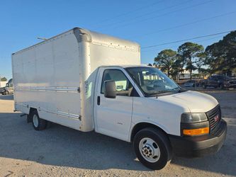 2019 GMC Savana Cutaway