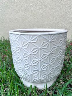 White Ceramic Geometric Starburst Planter
