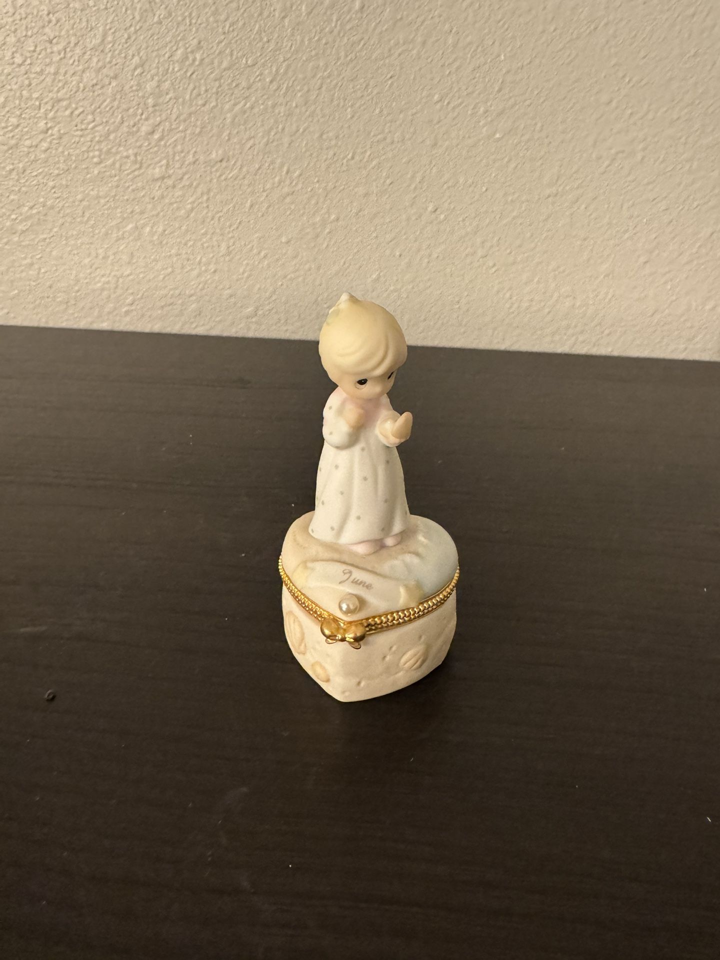Precious Moments June trinket box- in EUC!