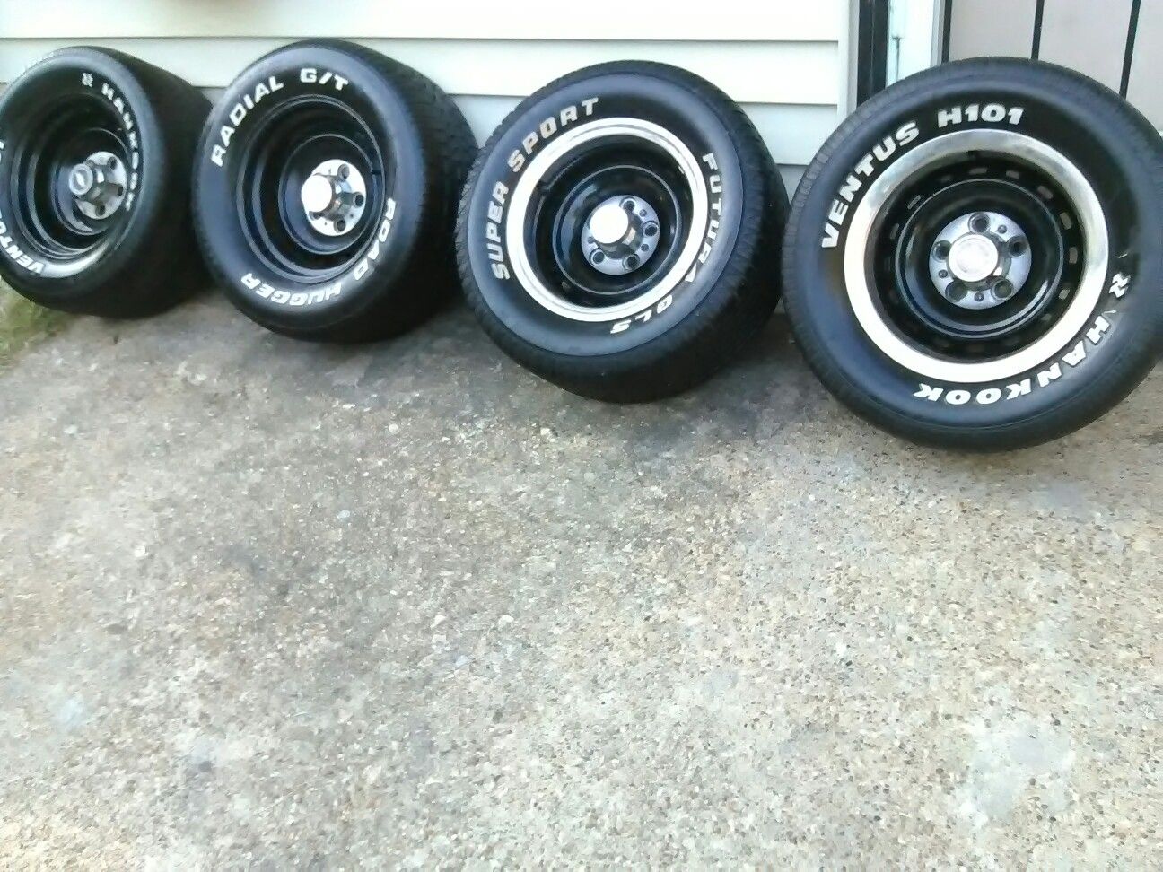 Rallies 15x7 15x8 tires 295/50/15 2 80% 2 40% 4 caps 2 rings