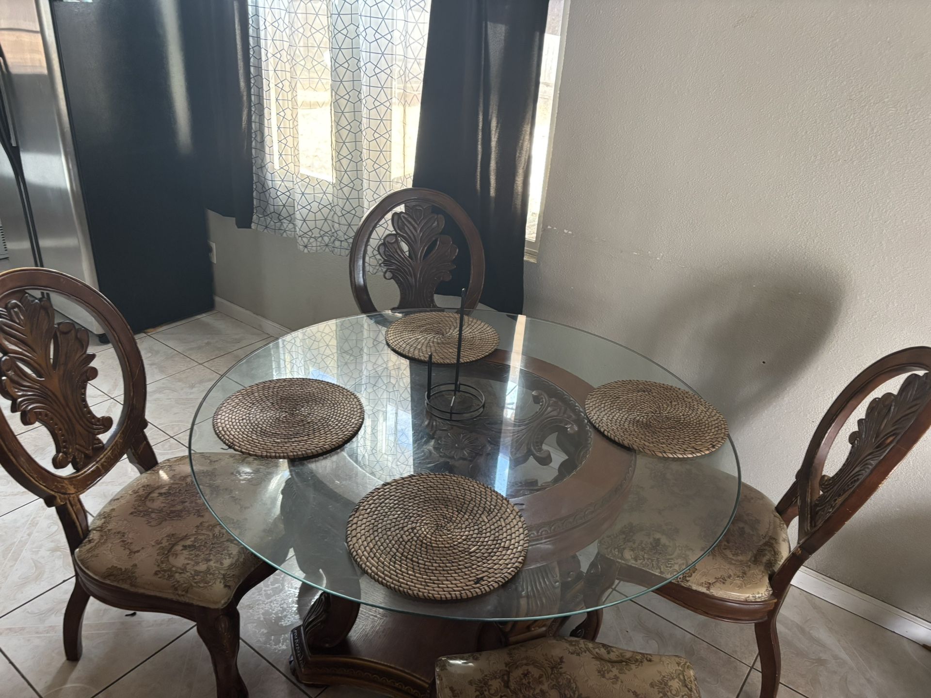 Dinning Room Table