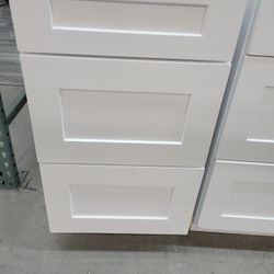 Kitchen Cabinets  Bases 18"