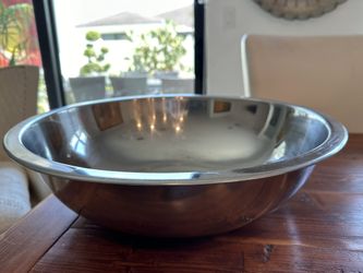 Giant Stainless Steel Salad Bowl - Bowl de metal plateado