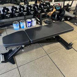 REP Fitness Black Wing (Wide Pad)