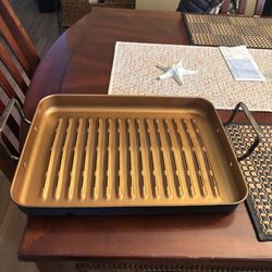 Gold Colored Skillet With Handles