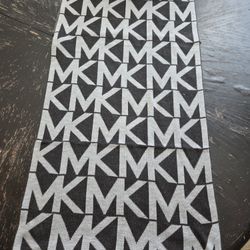 Michael Kors Logo Knit Scarf