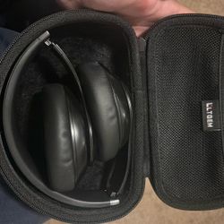 Beats Studio Pros With Case