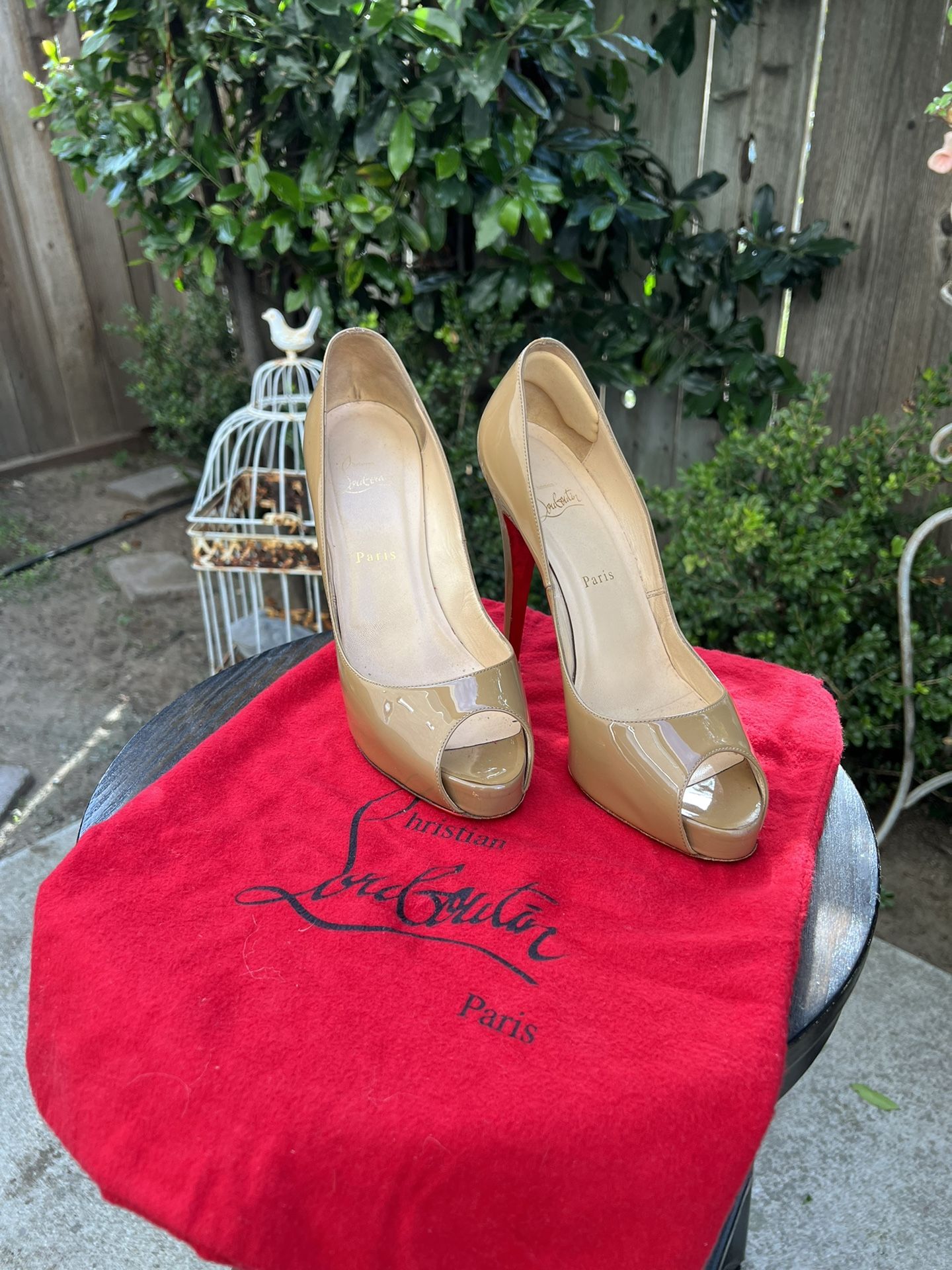 Christian Louboutin Size 40 