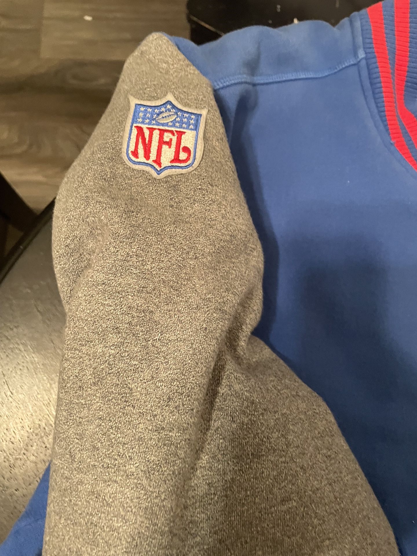 STARTER VINTAGE NFL BUFFALO BILLS REMOVABLE HOODED PARKER PUFFER JACKET for  Sale in Tempe, AZ - OfferUp