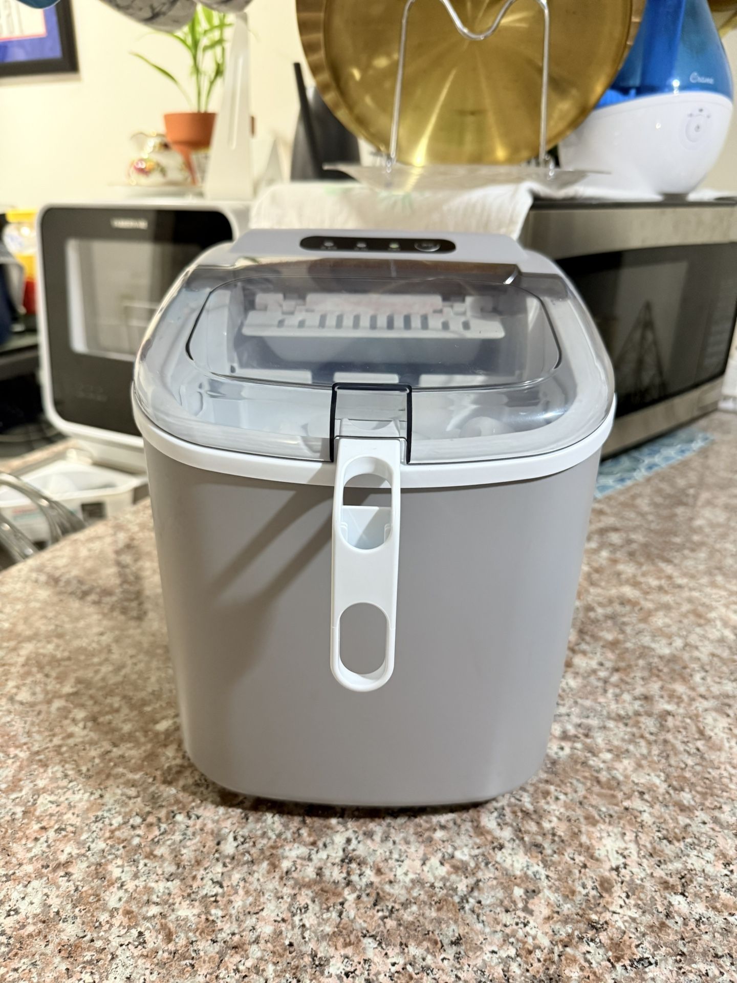 Gray Portable Countertop Ice Maker with Handle, 9 Bullet-Shaped Ice Cubes Ready in 6 Mins, 26Lbs/24H, Self-Cleaning Function with Ice Scoop and Basket