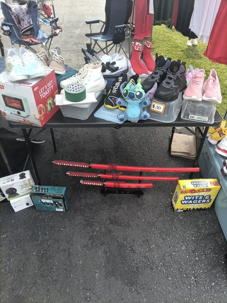 Yard Sell Happening Right Now At 35 Tyler St, Ends At 5pm (Samurai Swords Sold)