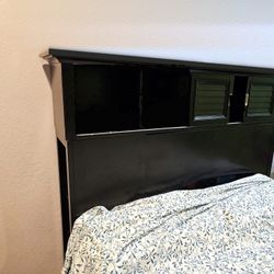 Full Bookcase Bed with Twin Trundle + Mattresses – Black Wood
