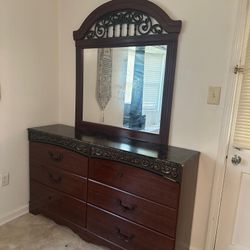 King Size Bed Room (used) 