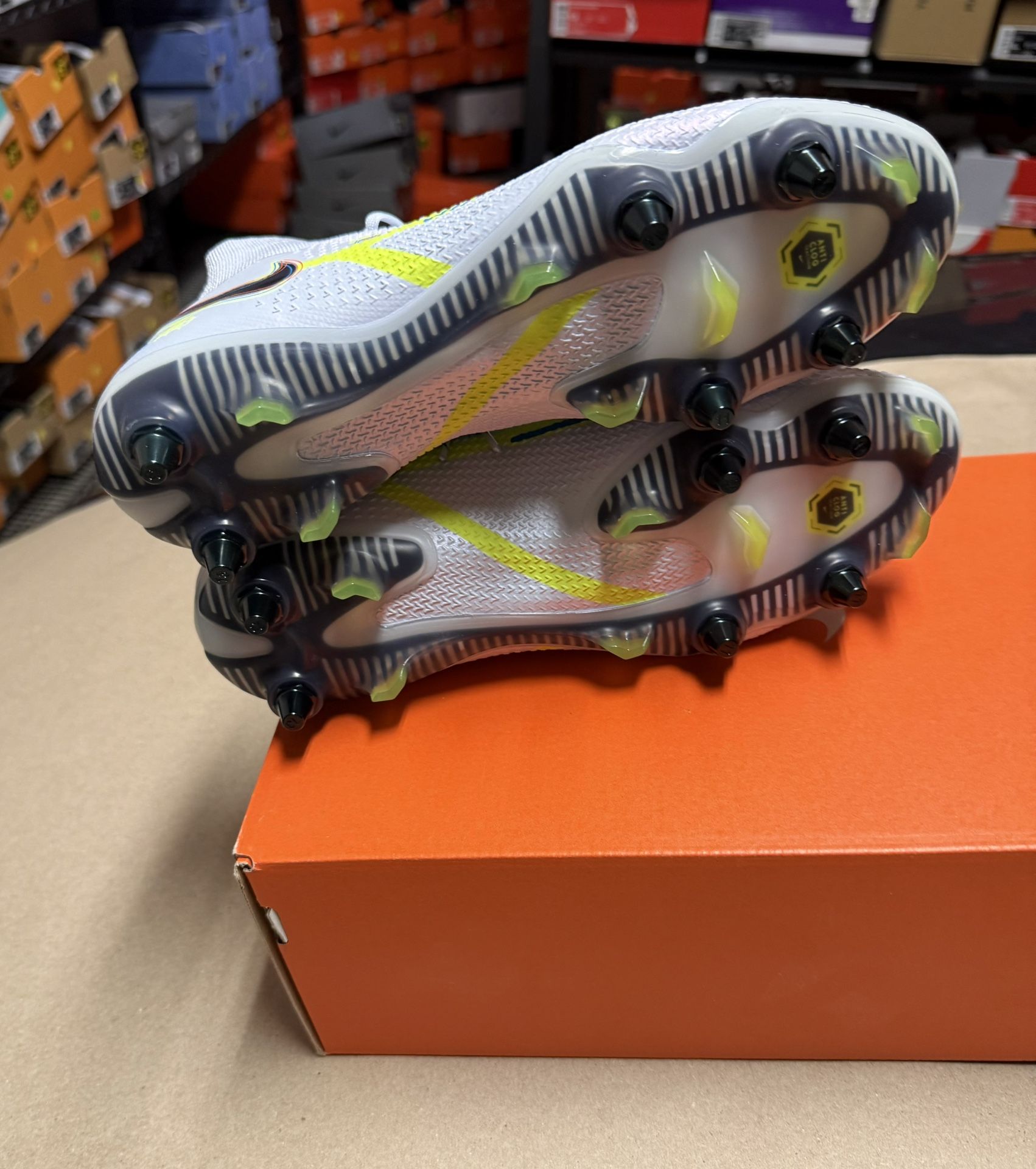 Nike Phantom GT2 Elite DF SG-PRO AC Cleats Nike Phantom GT2 Elite SG Pro AC  main image 3