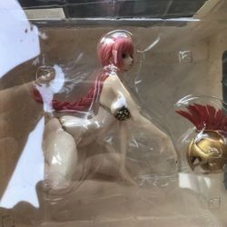 “One Piece” sexy Rebecca figure