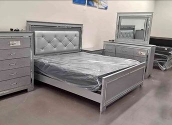 Set de cuarto Queen totalmente nueva preguntar por precio ask for price