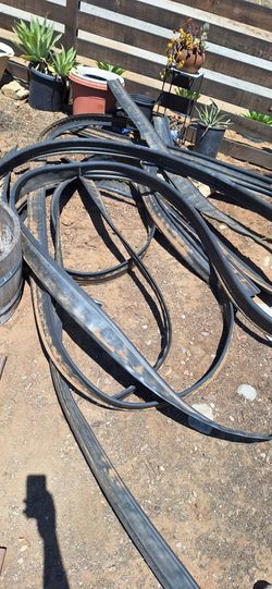 Garden edging black use over 50ft plus wood