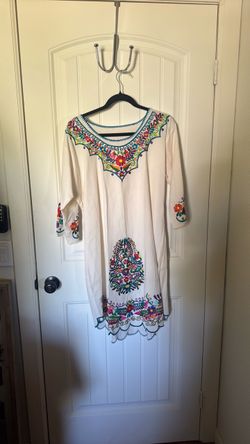 Women’s artisanal/artesanal  dress.