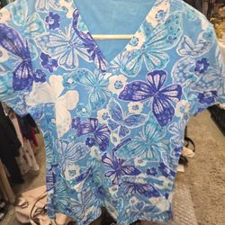 5 Size Small Scrub  Tops With Front Pockrts 