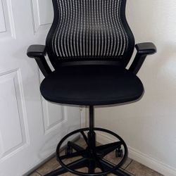 Knoll Regeneration Stool Chair 