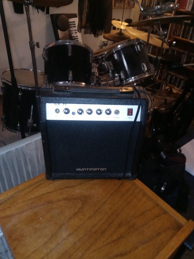 Guitar Amp. Small Portable Huntington.