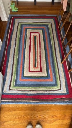 Crate and barrel 8x5 100% wool rug