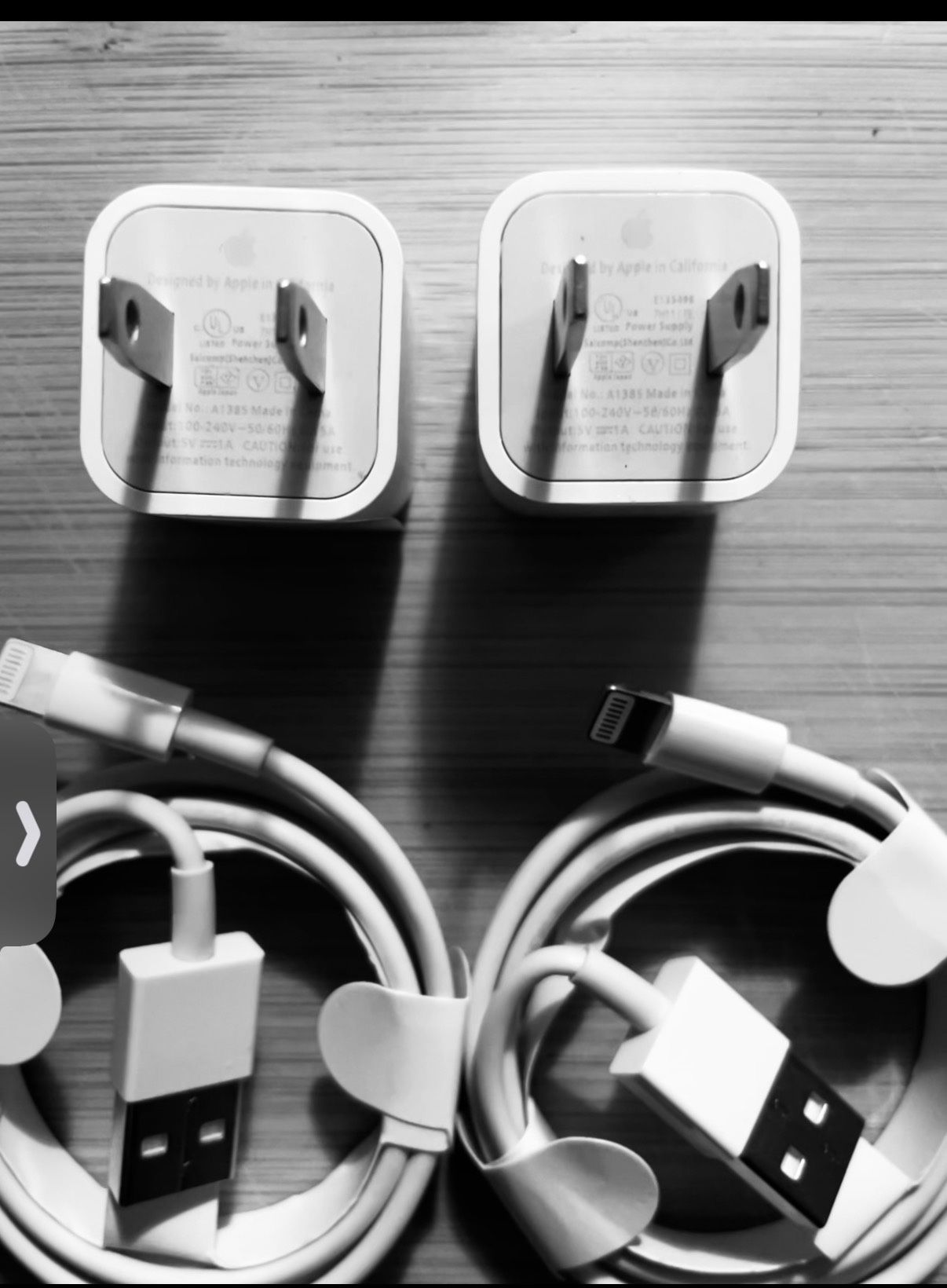 2 Charger For Iphon 20$ For Both Visalia