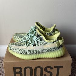 yeezy 350 yeezreel - 5.5 MENS / 7 WOMENS