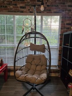 Swinging Egg Chair