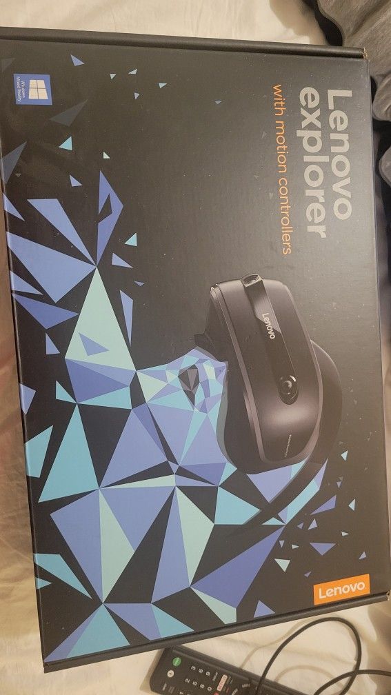 Lenovo VR Headset With Controllers