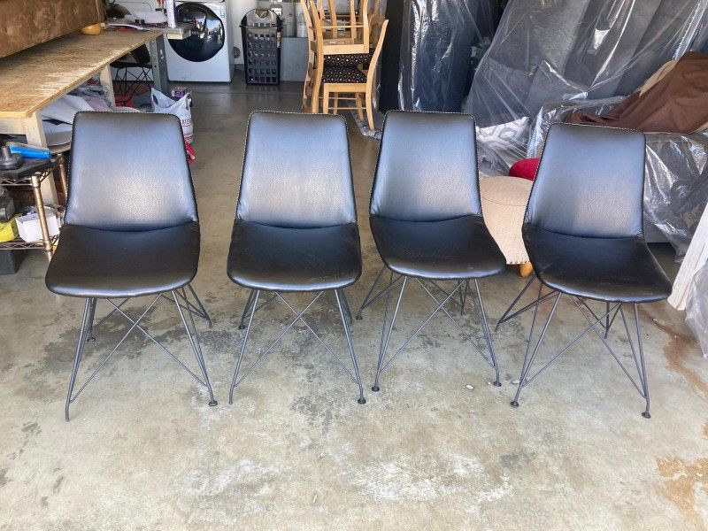 6 Chairs
