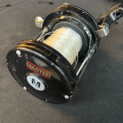 Master 185 Brand Fishing Bait Casting Reel. Works Fine 